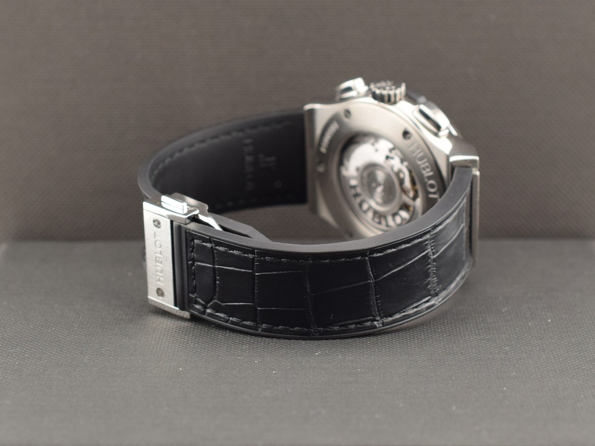 Classic Fusion Chronograph 42mm  541.NX.1171.LR  Like New