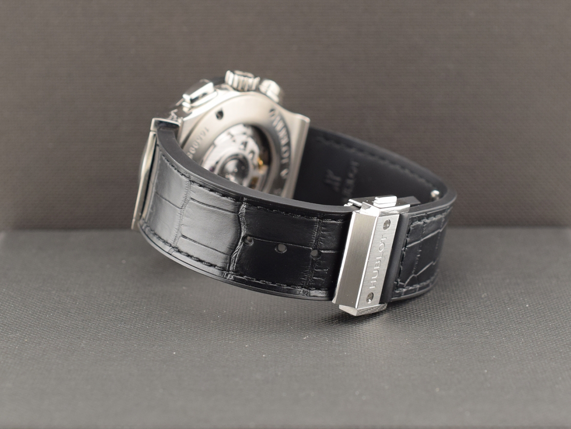 Classic Fusion Chronograph 42mm  541.NX.1171.LR  Like New