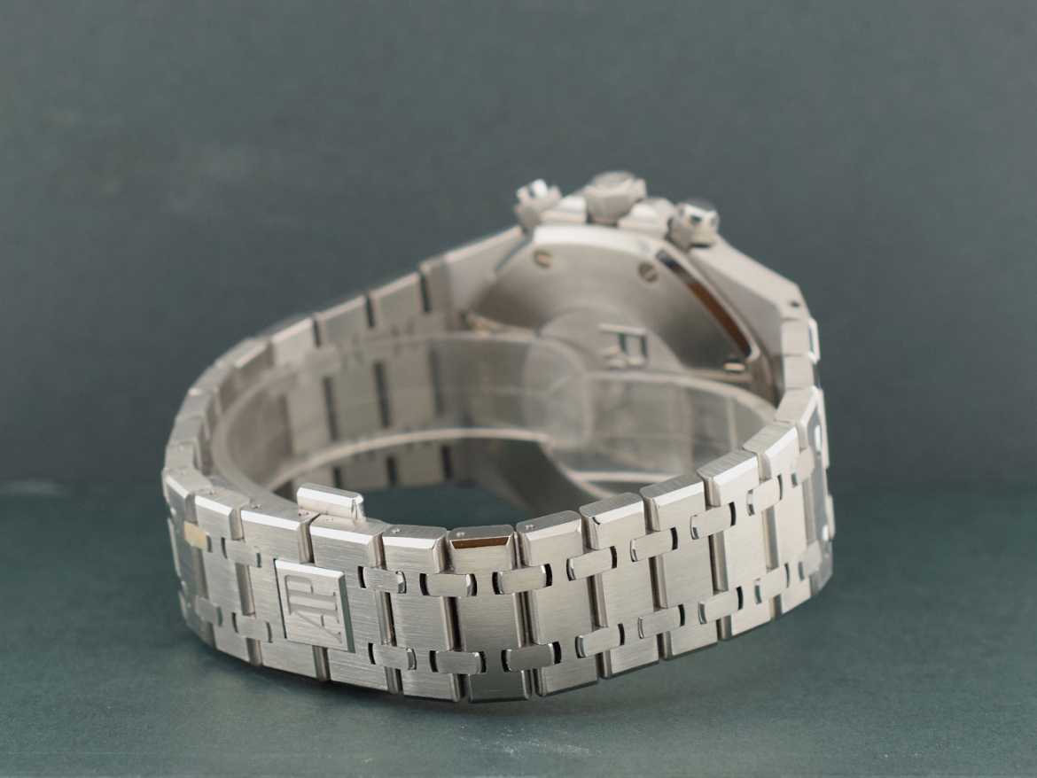 Chronograph Black Dial 26331ST Like New Full Set