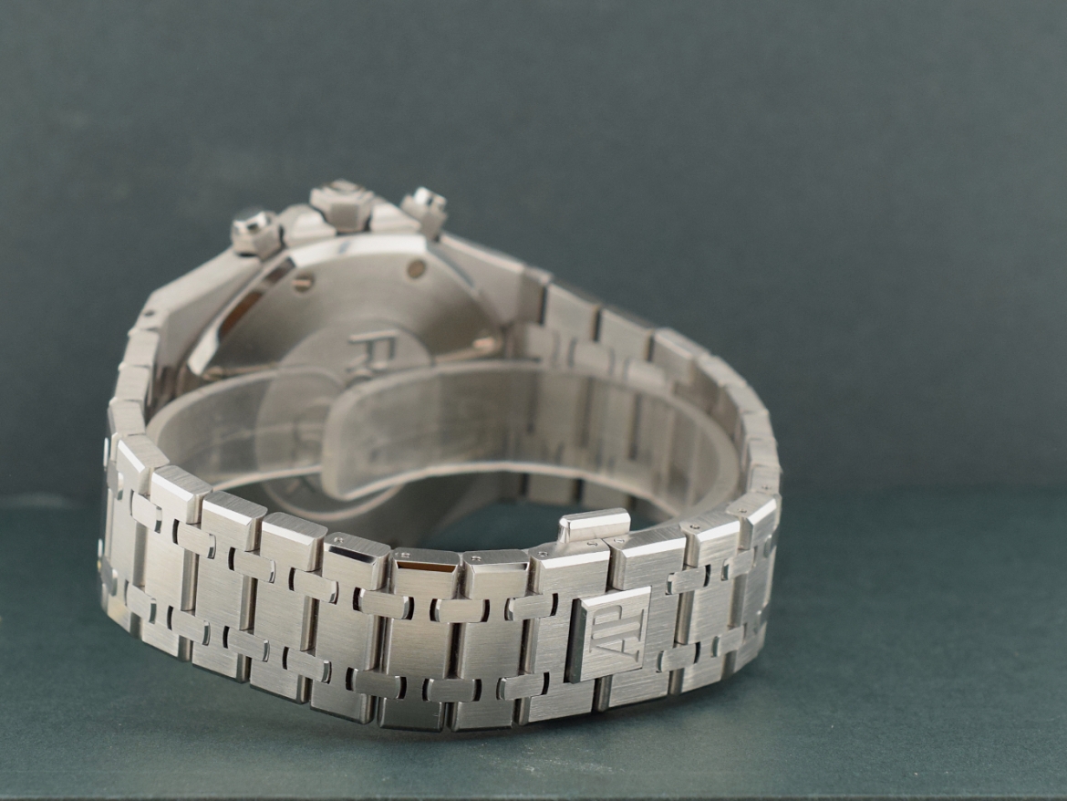 Chronograph Black Dial 26331ST Like New Full Set