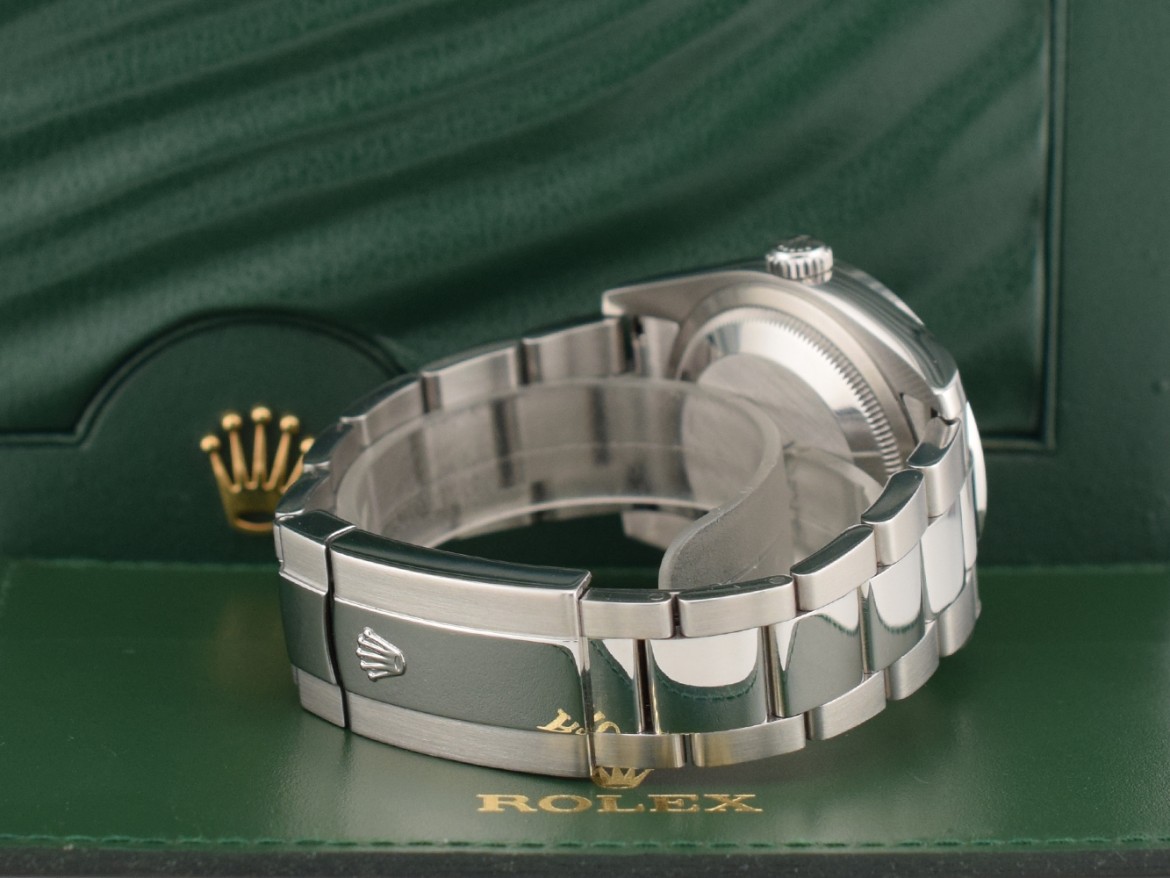 Black Jubilee Roman Dial - After Diamonds Bezel 36mm