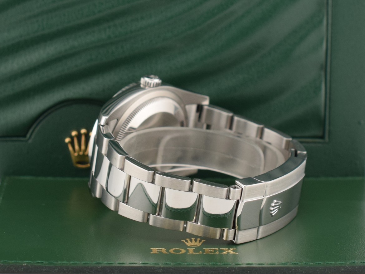 Black Jubilee Roman Dial - After Diamonds Bezel 36mm