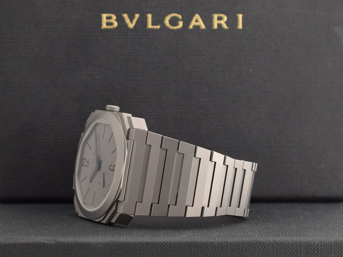 Octo Finissimo Extra Thin 40mm Automatic Titanium new