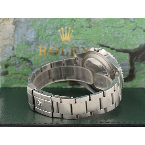Ref. 16710 / Box & Papers 2002