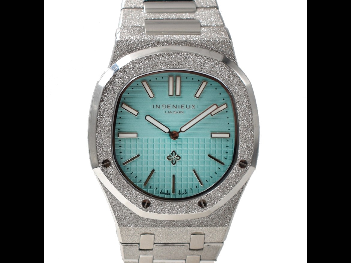 FROST GUILLOCHÉ TURQUOISE DIAL