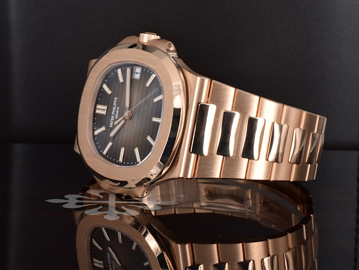 5711/1R-001 Cal. 26-330 Sc Rose gold  new 2021
