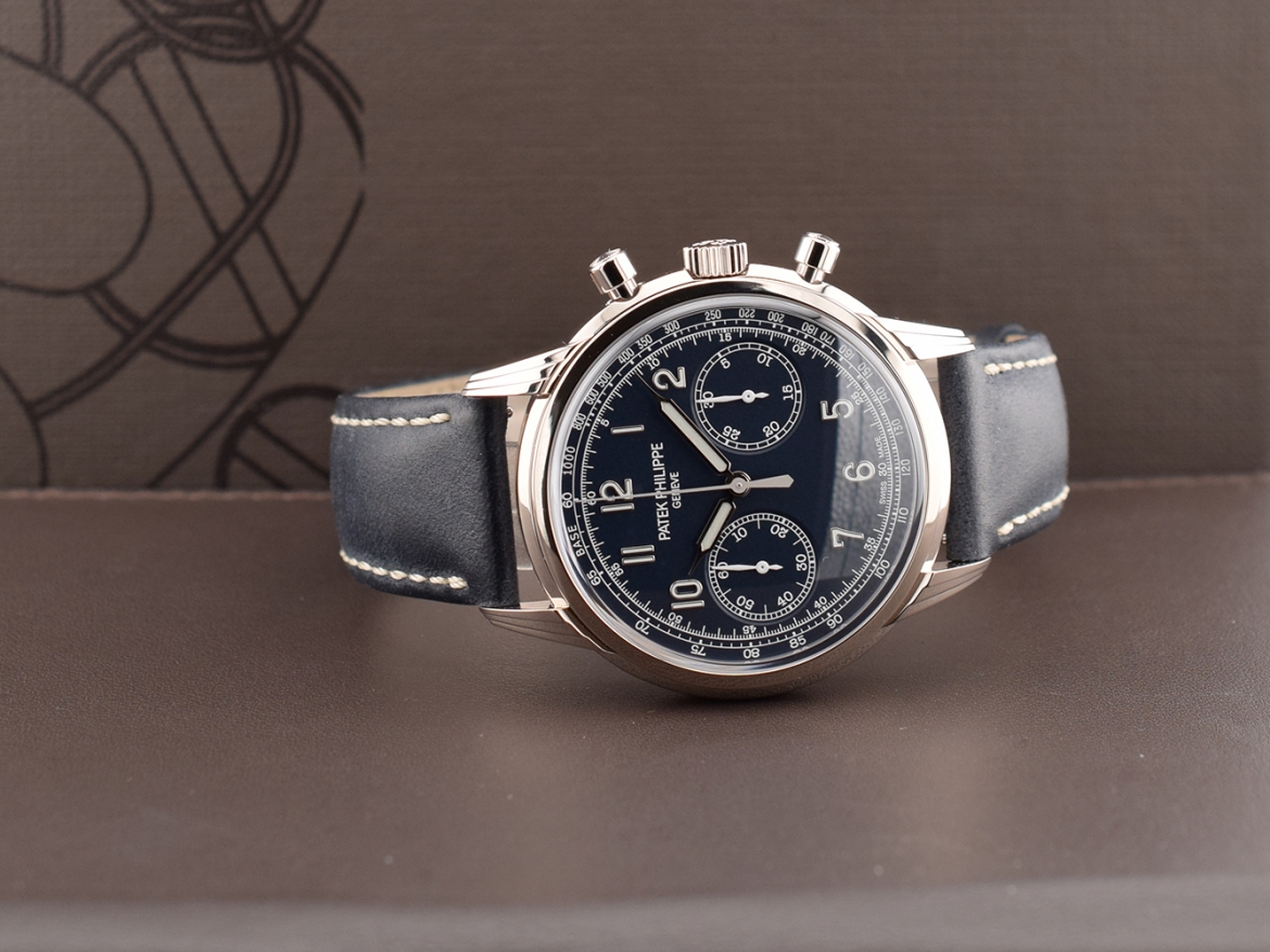 5172G-001 Chronograph White Gold Blue Dial Full Set Like New