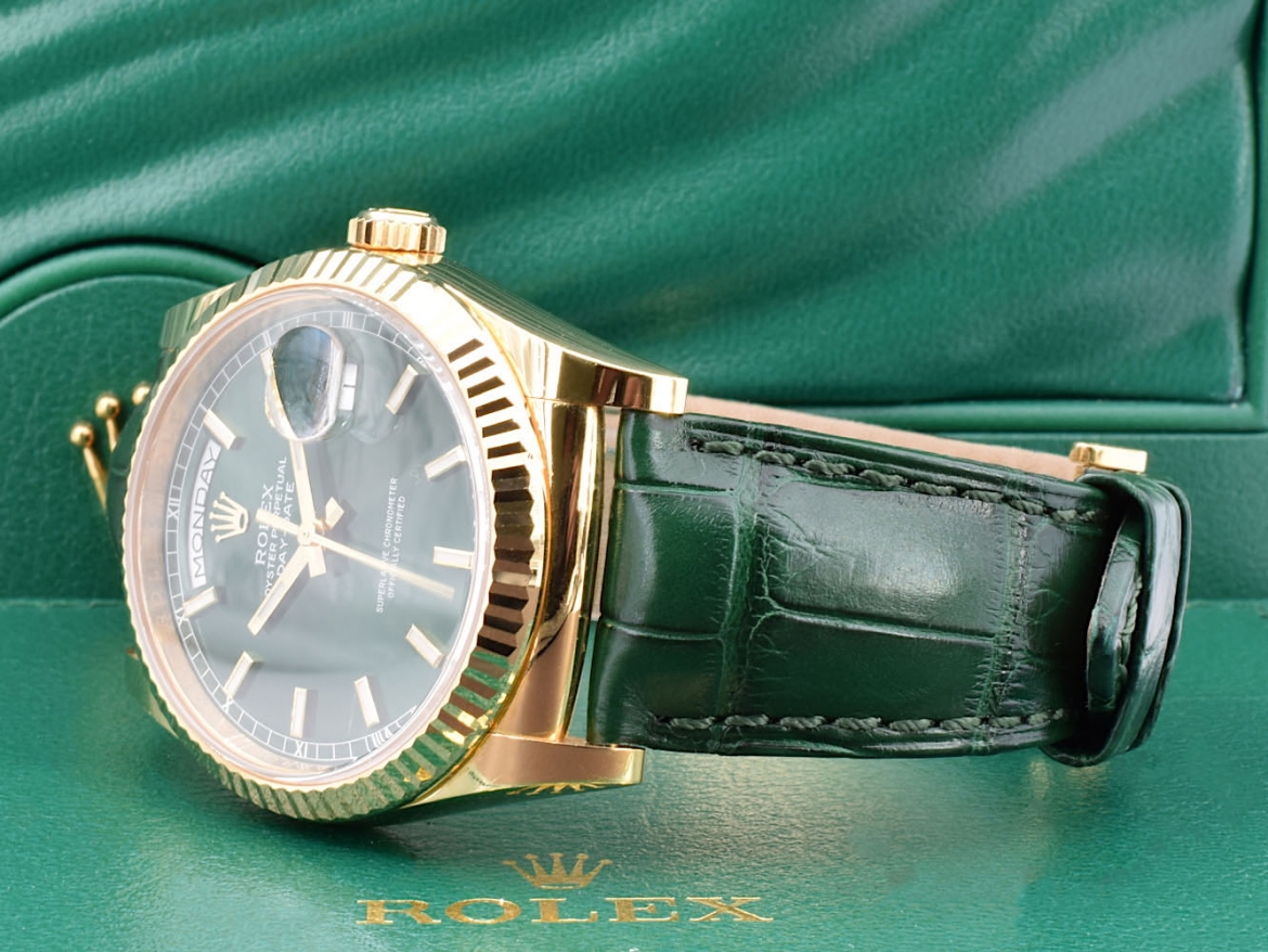 118138 Green Dial 36MM - Like New 2015