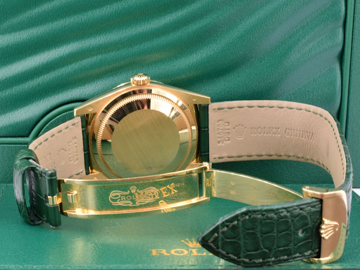 118138 Green Dial 36MM - Like New 2015