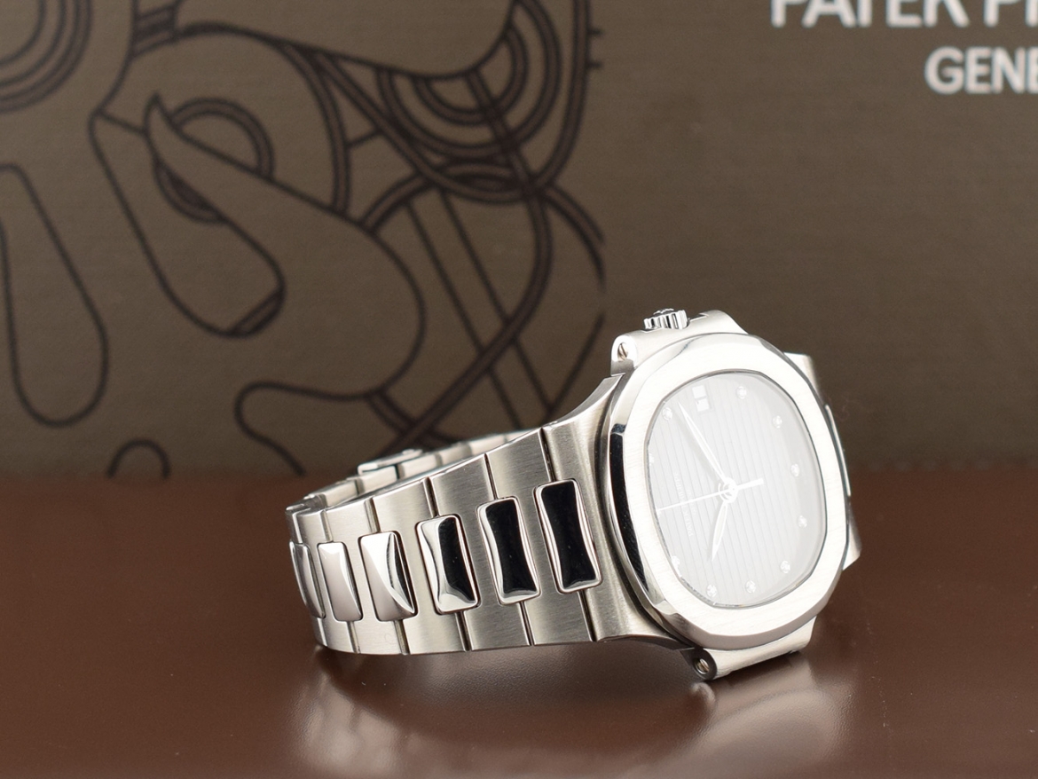 3800 Diamonds Dial Like new - Service Patek