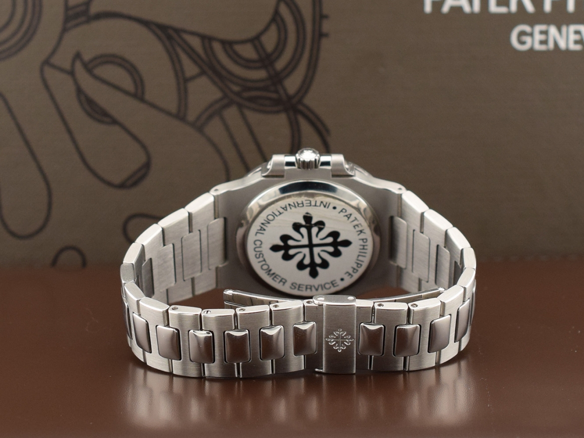 3800 Diamonds Dial Like new - Service Patek