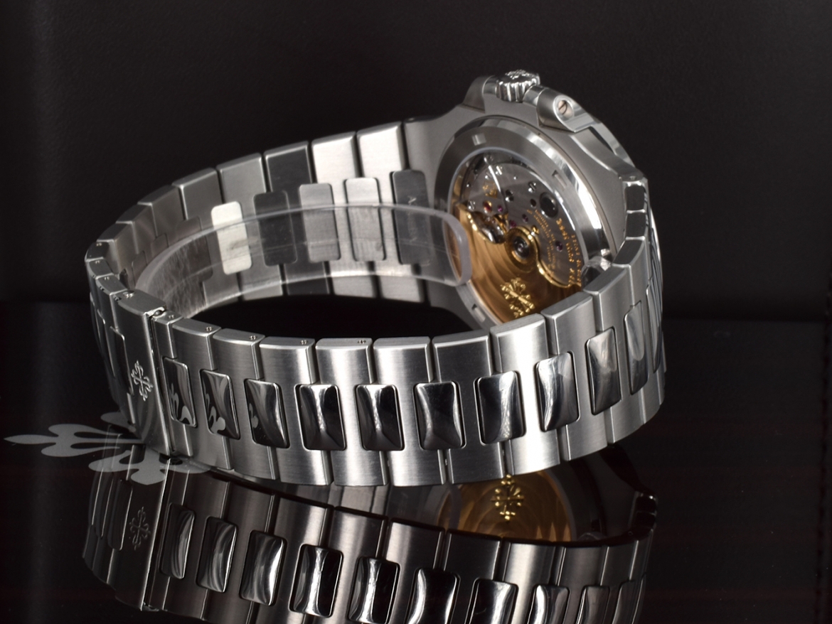 5711/1A-010 - Like new Full set  2019 Ita