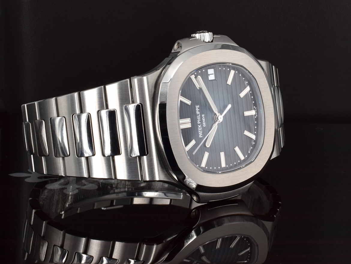 5711/1A-010 - Like new Full set  2019 Ita