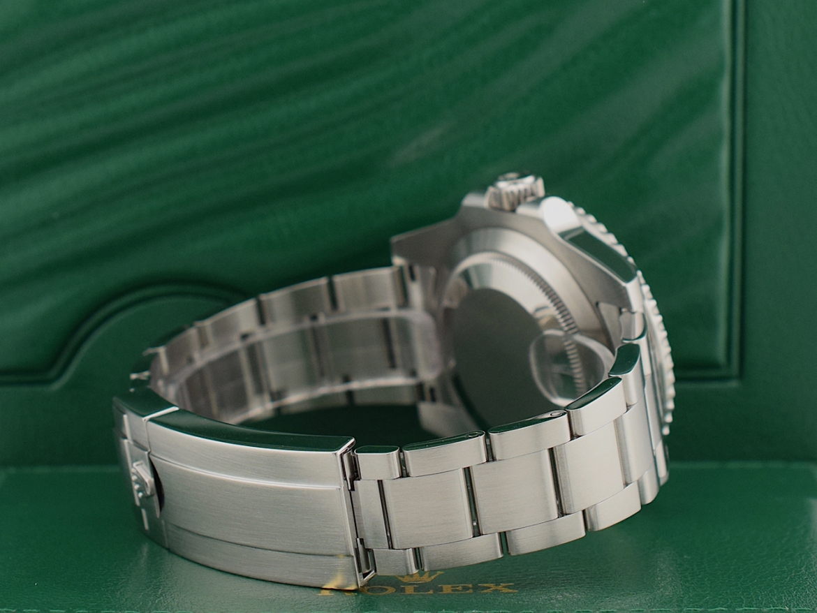 116610LN Like new 2016 - Full set