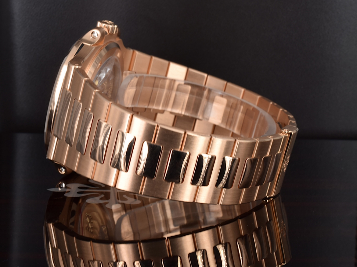 5711/1R-001 Cal. 26-330 Sc Rose gold