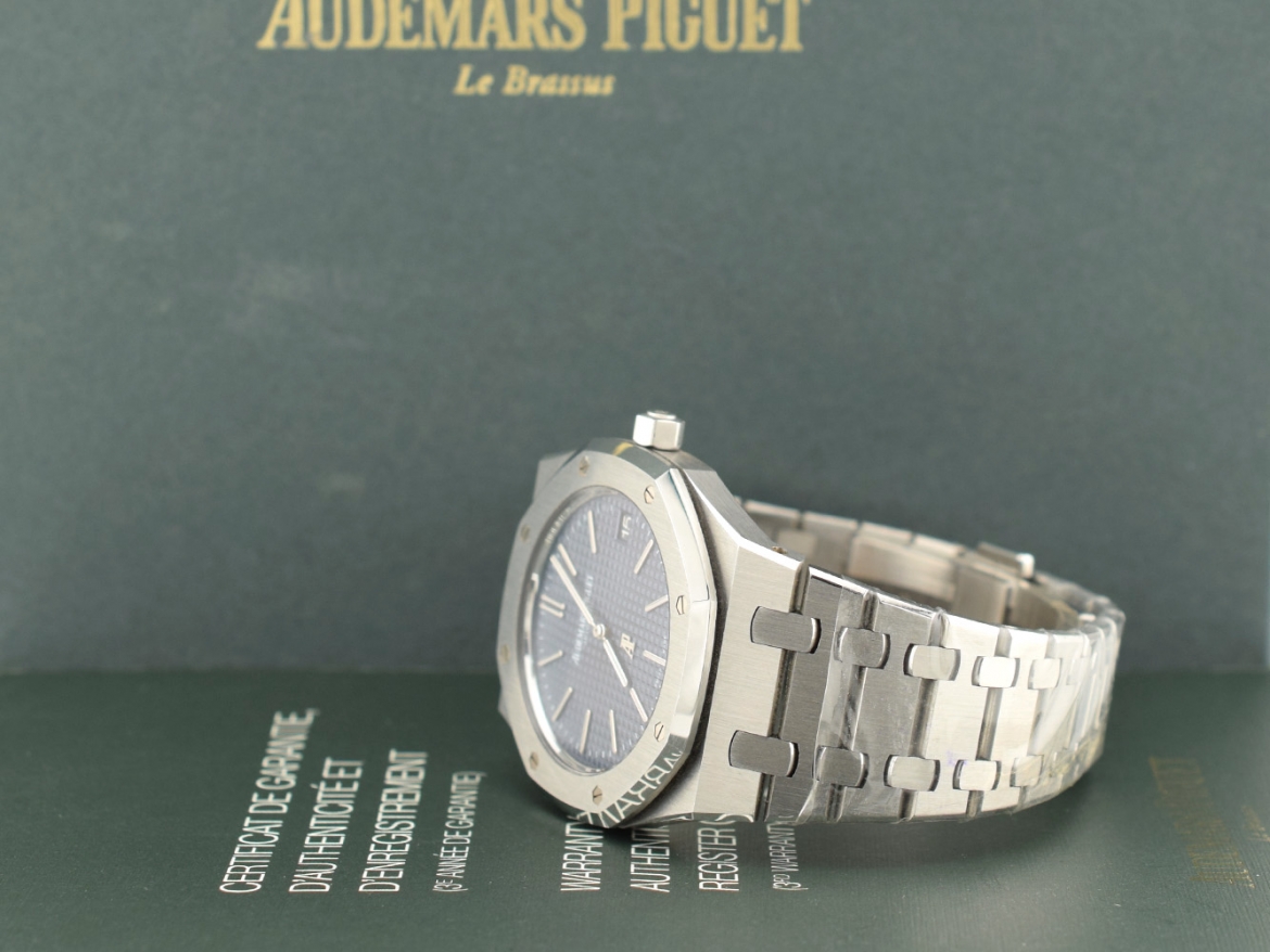 "Jumbo” Extra Thin 39mm Blue Dial Like new full Set