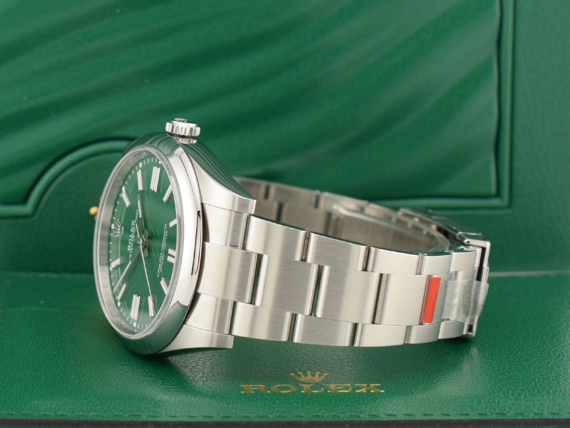 41mm ref. 124300 Green Dial New Stickers