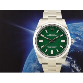 41mm ref. 124300 Green Dial New Stickers