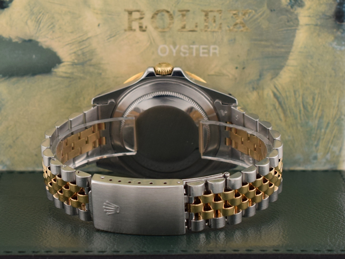 16713 Tiger Eye - Full set  Like New