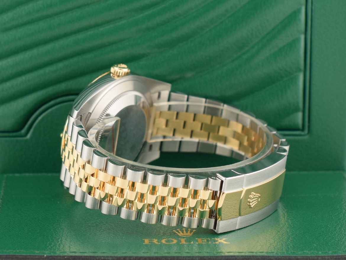 126333 Wimbledon Dial Gold/Steel Jubilee New