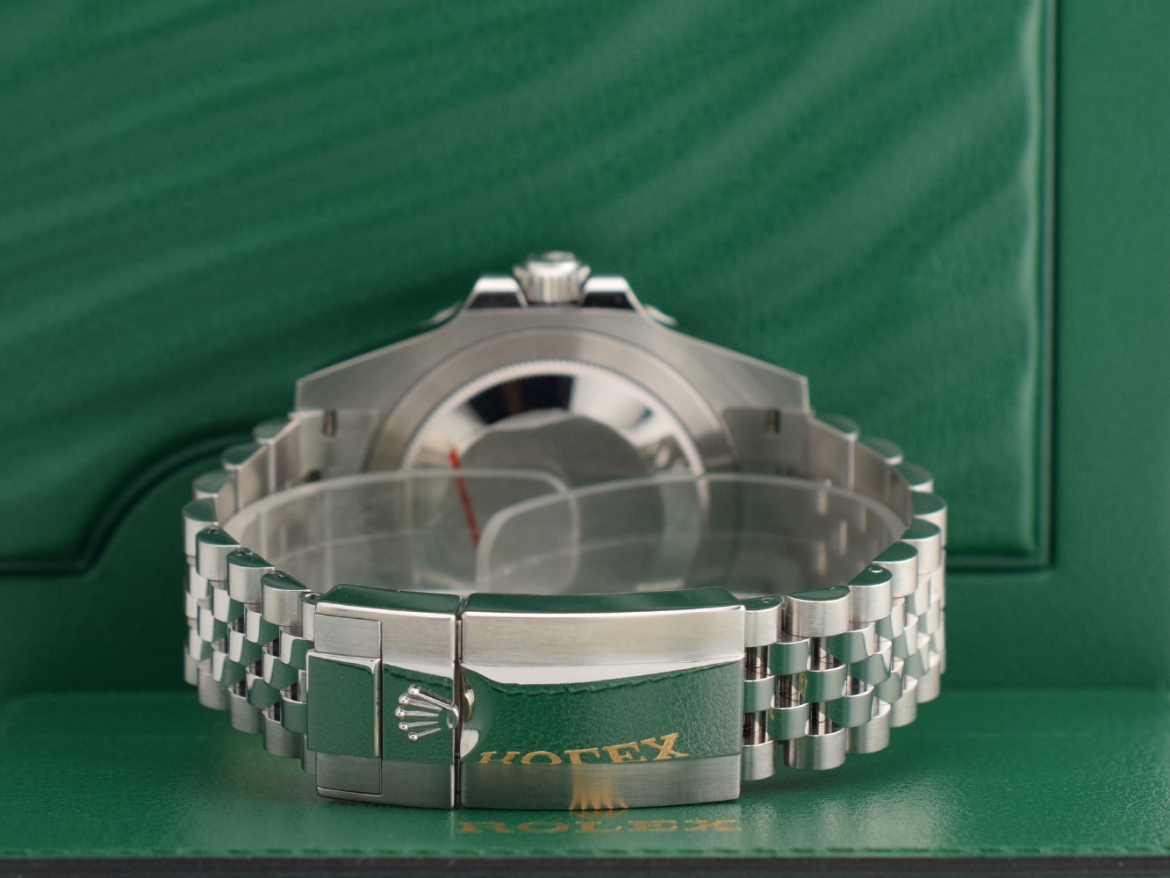 126710BLNR - Like new 2019