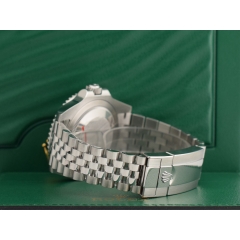 126710BLNR - Like new 2019