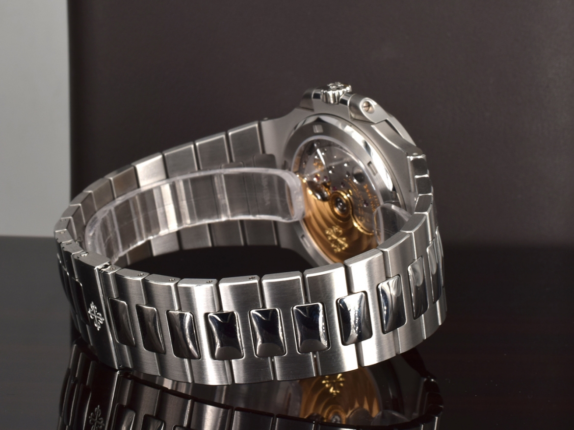 5711/1A-014  Green Dial  2021