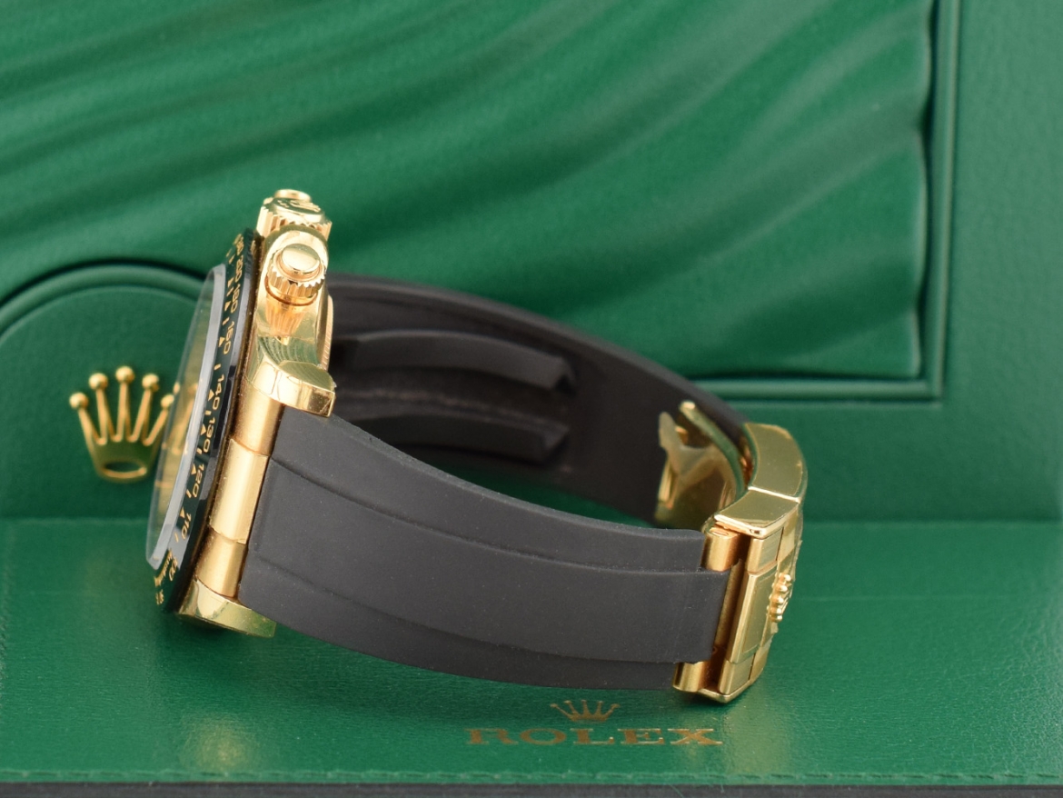 116518LN Pikachu - New Stickers 2022