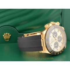 116518LN Pikachu - New Stickers 2022