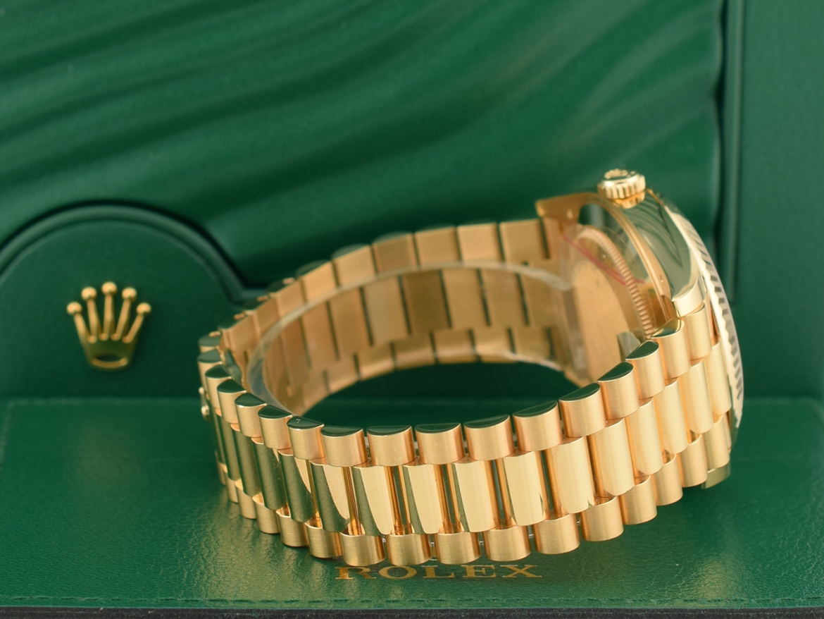 228238 Green Roman Dial - New 2025