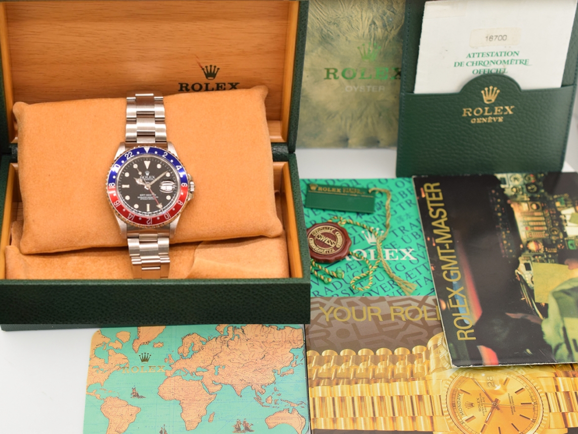 16700 Rare Dial "Only Swiss" Like New 1999 - Full Set