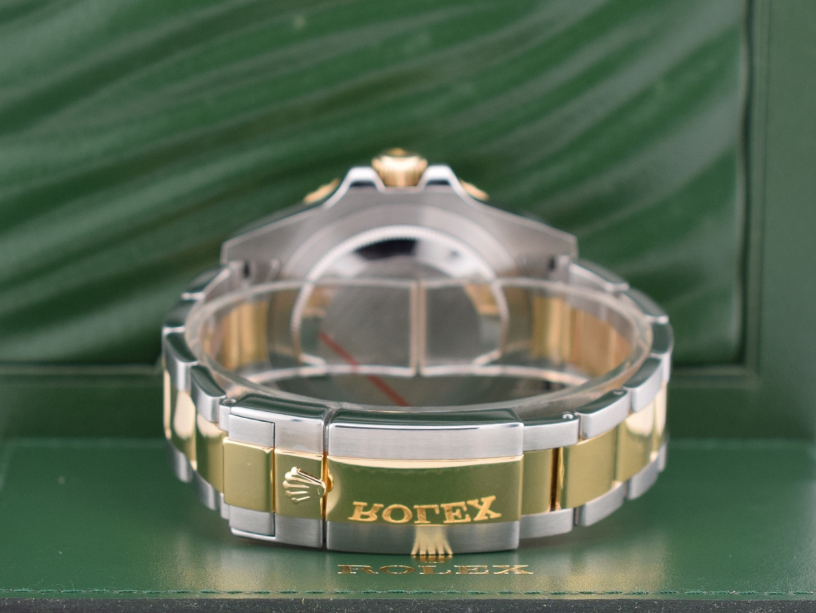 116713 Like New 2008 & Full Set