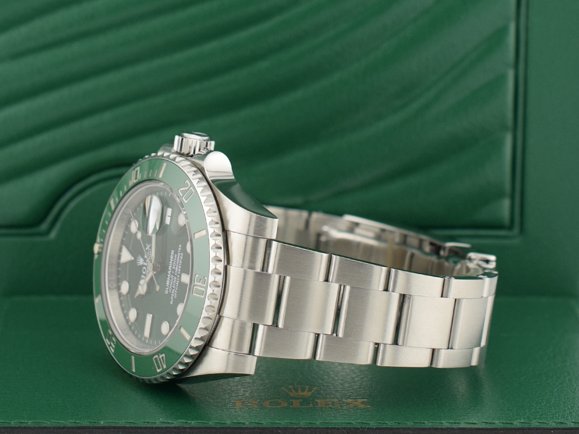 116610LV -  Like New Full Set 2019