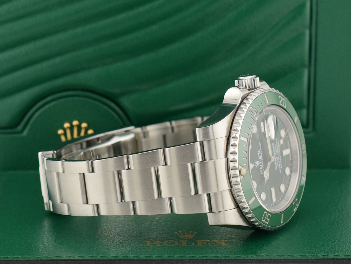 116610LV -  Like New Full Set 2019