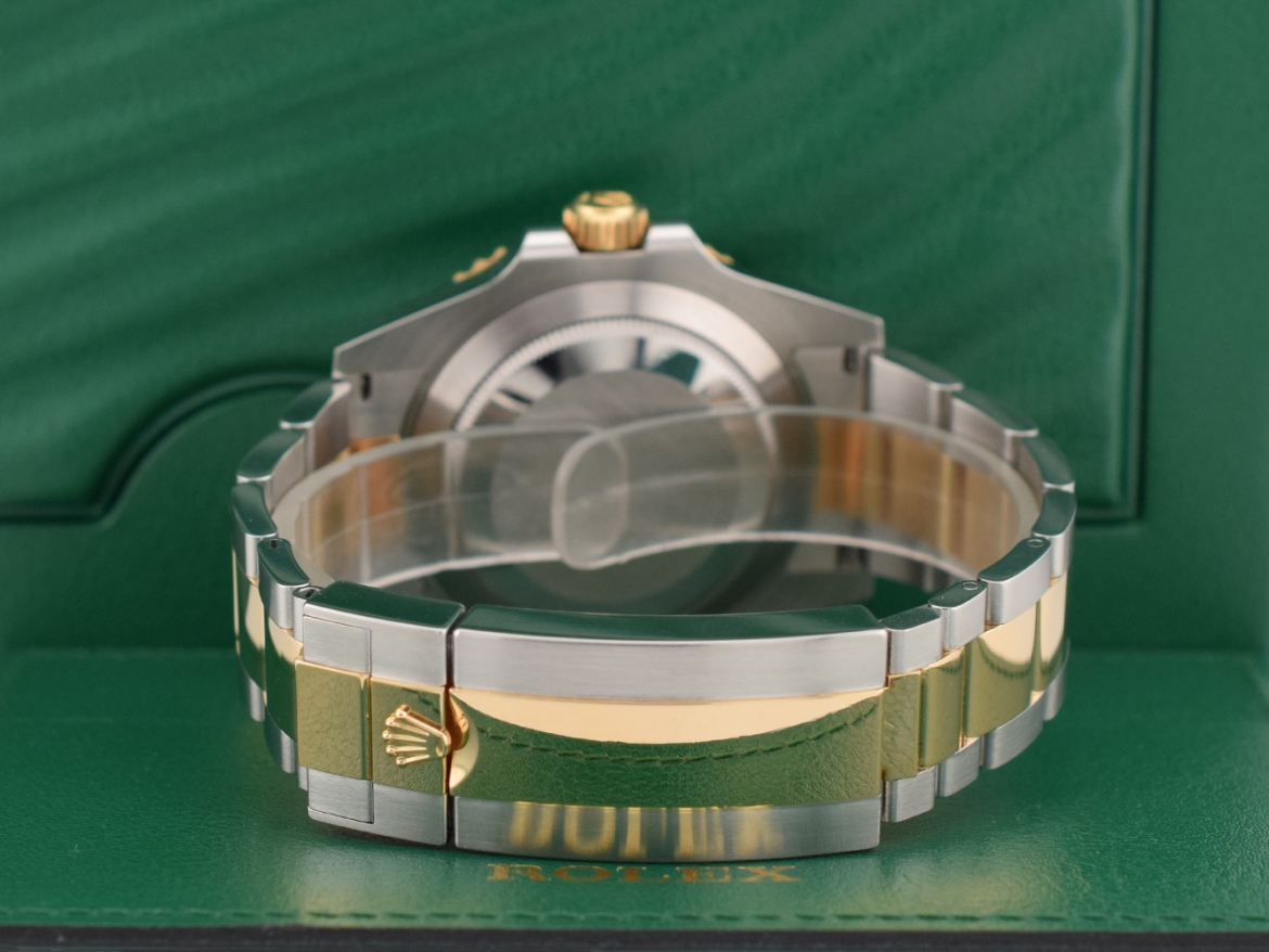 126613LB Like new 2021 - Full set