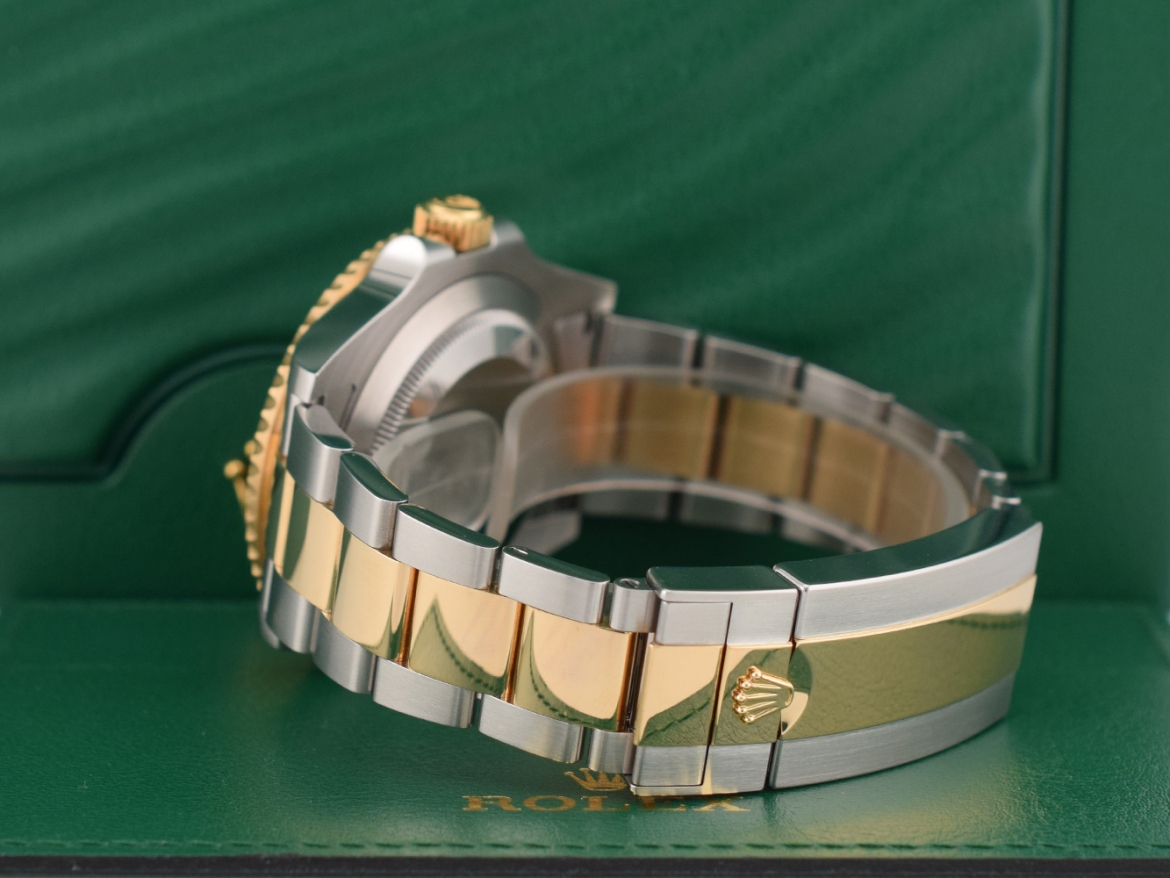 126613LB Like new 2021 - Full set