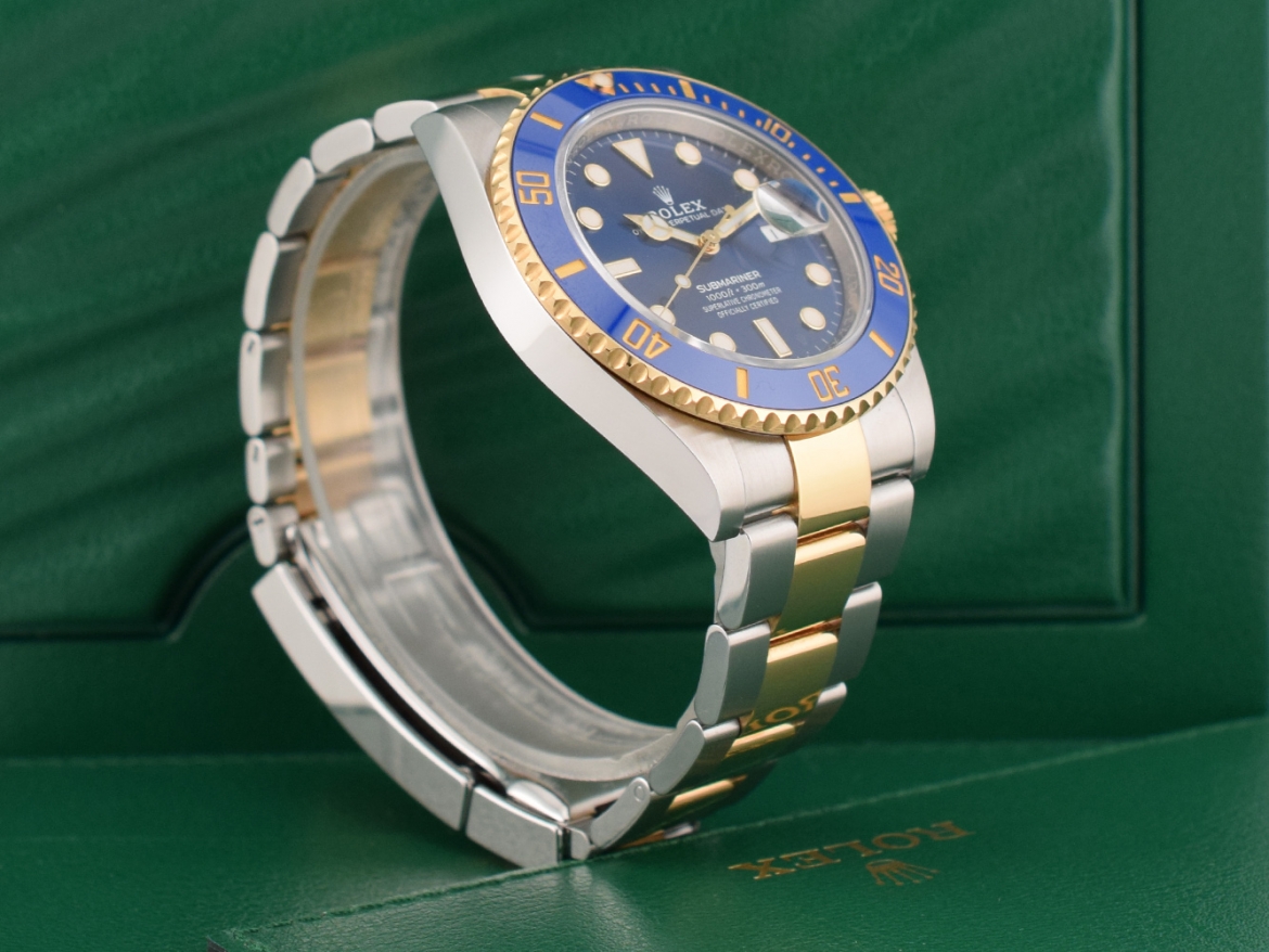 126613LB Like new 2021 - Full set