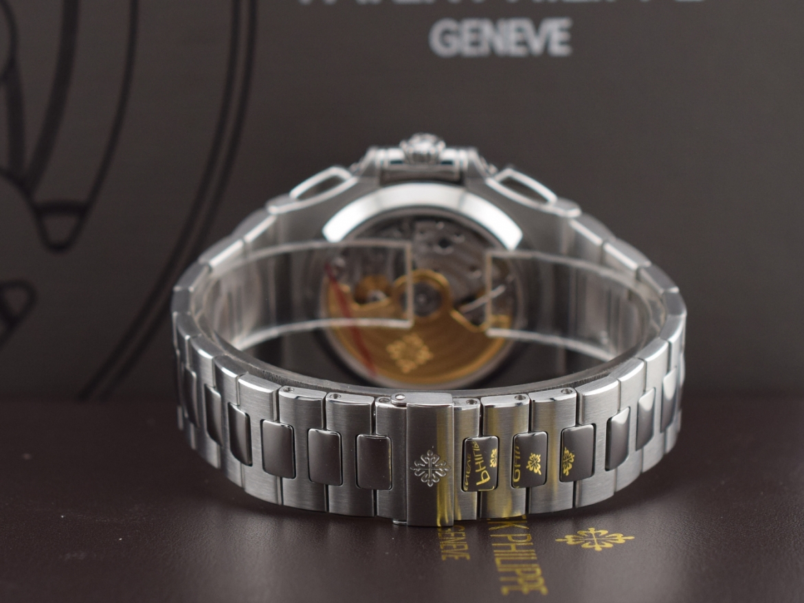 5980/1A  Blue dial - Geneva Seal  Full Set - Like New