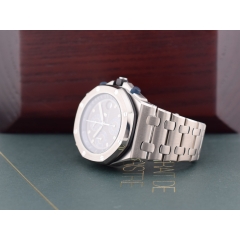 Chronograph Like new Extract