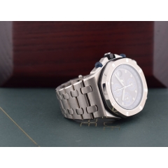 Chronograph Like new Extract