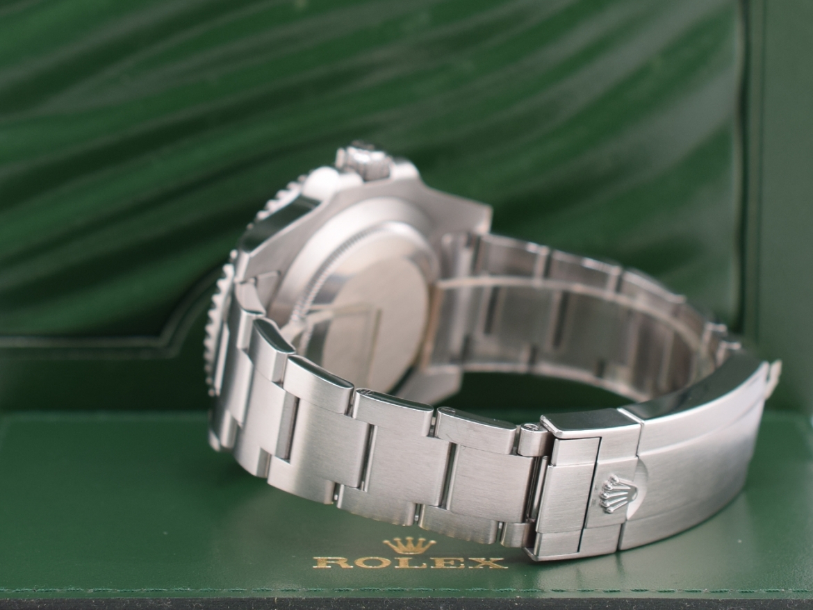 116610LV -  Like New Full Set 2011