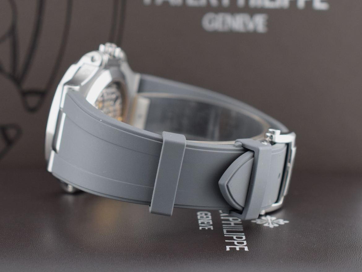 5726A-001 Like New 2014 - Full set