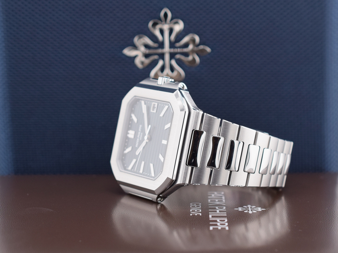 5821/1A Cubitus Green dial new 2025