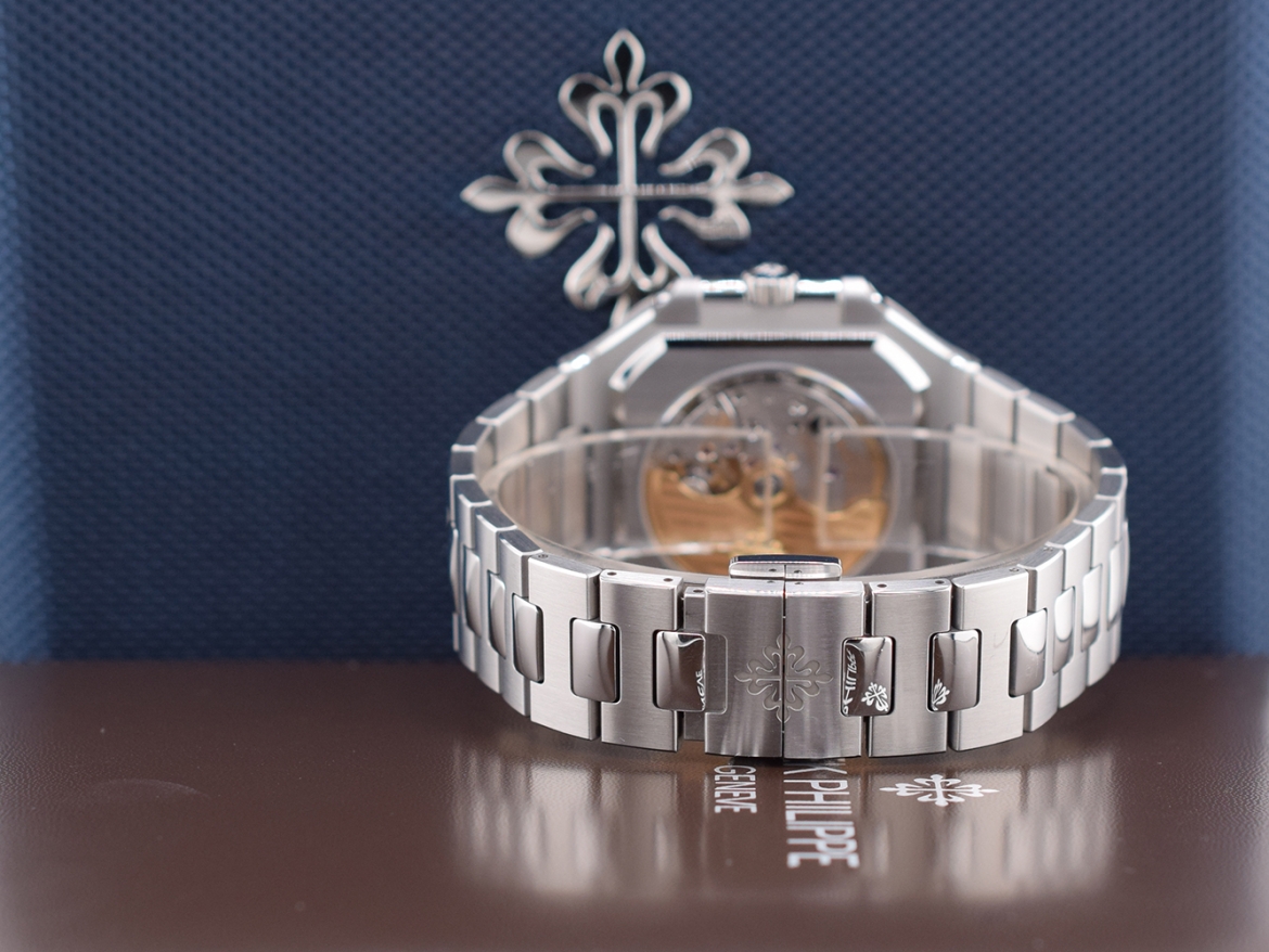 5821/1A Cubitus Green dial new 2025