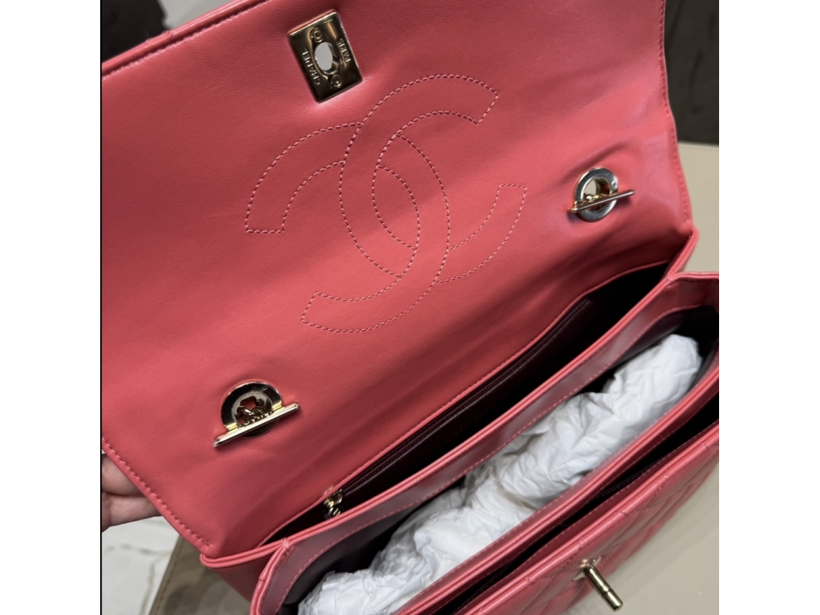 Chanel Trendy CC Corallo