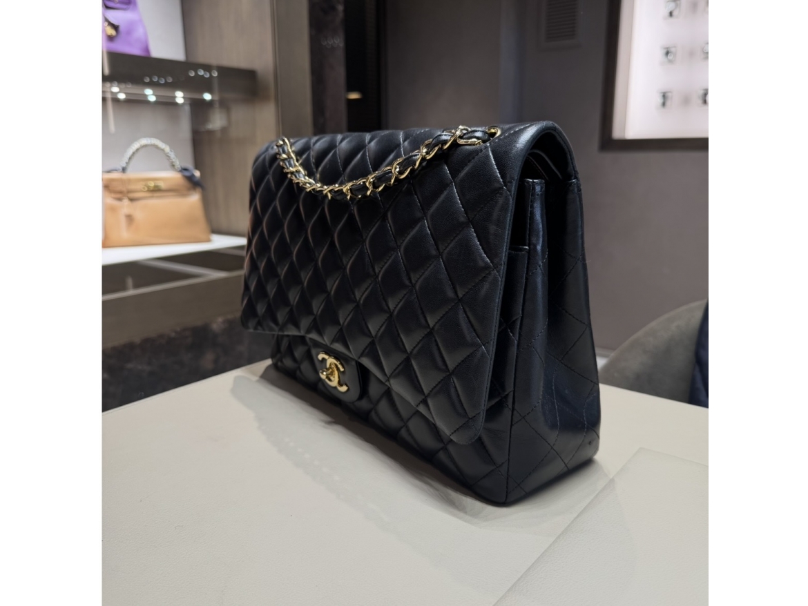 Chanel Maxi Jumbo Nero