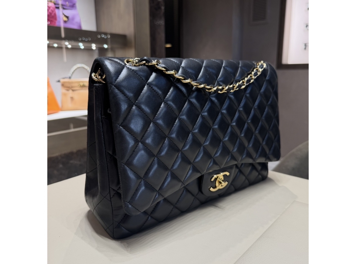 Chanel Maxi Jumbo Nero