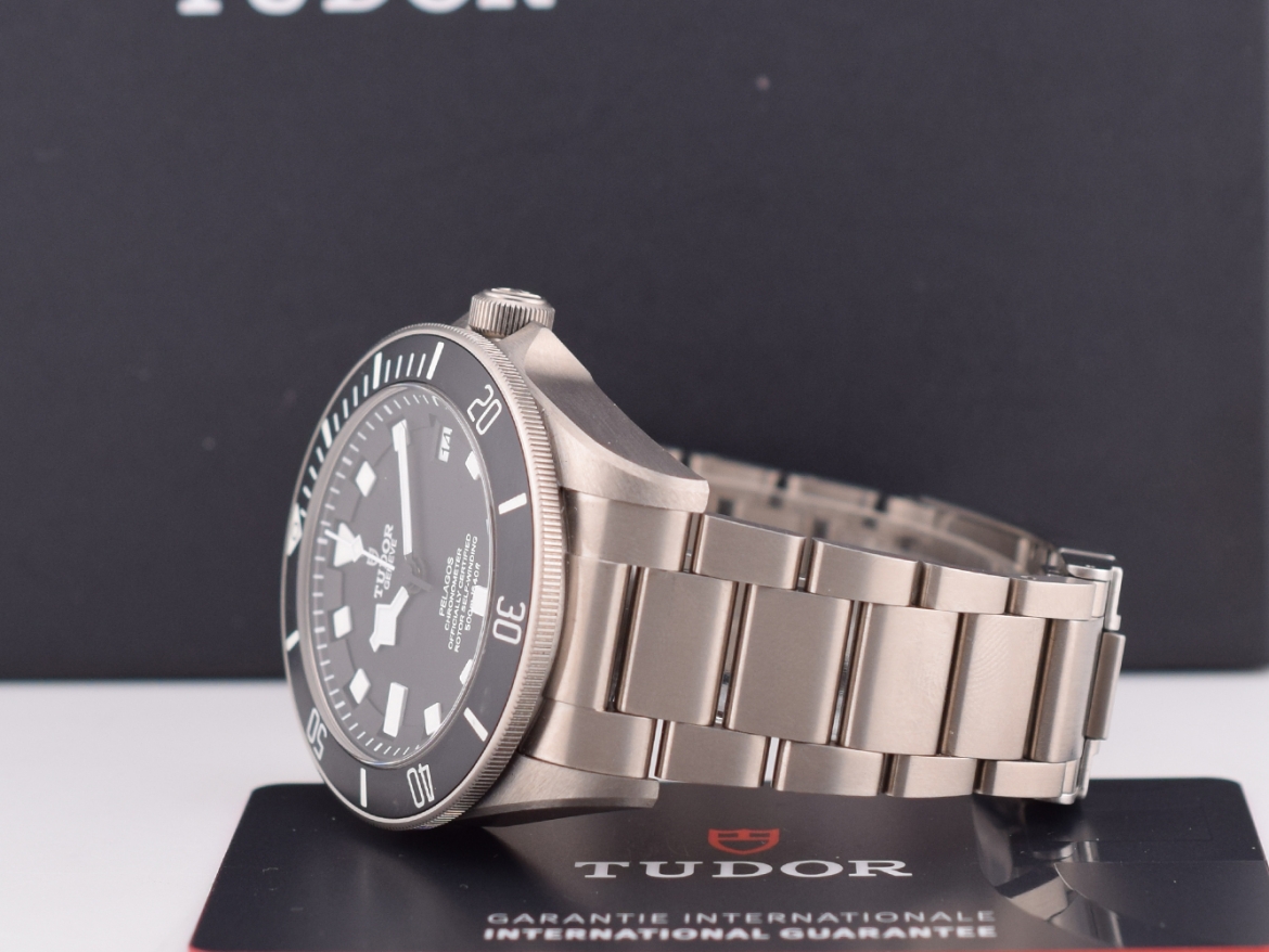 Pelagos 25600TN Titanium FULL SET. NEW