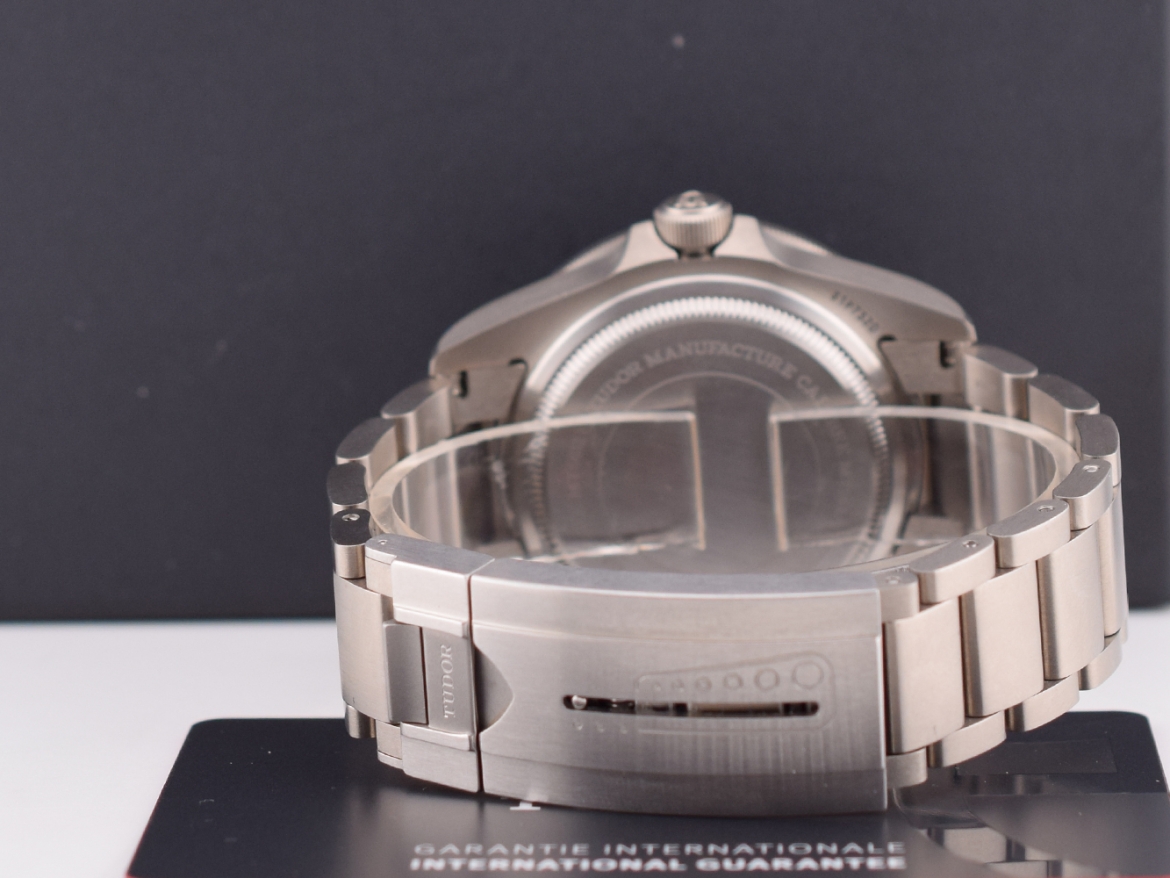 Pelagos 25600TN Titanium FULL SET. NEW