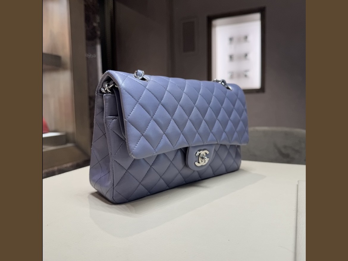 Chanel Timeless Media Glicine